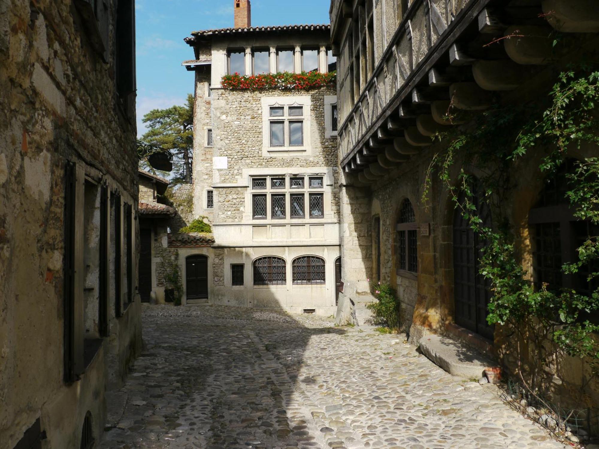 Hostellerie Du Vieux Pérouges Εξωτερικό φωτογραφία