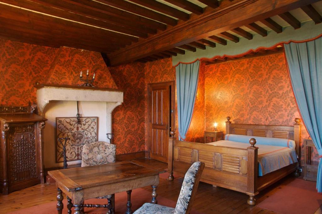 Hostellerie Du Vieux Pérouges Δωμάτιο φωτογραφία